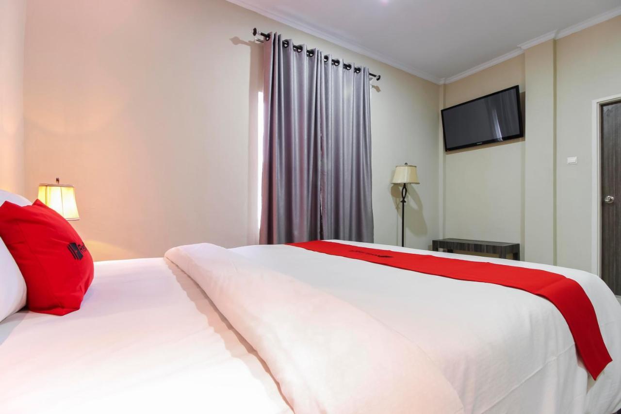 Reddoorz Plus Syariah @ Jalan Sriwijaya Medan Extérieur photo