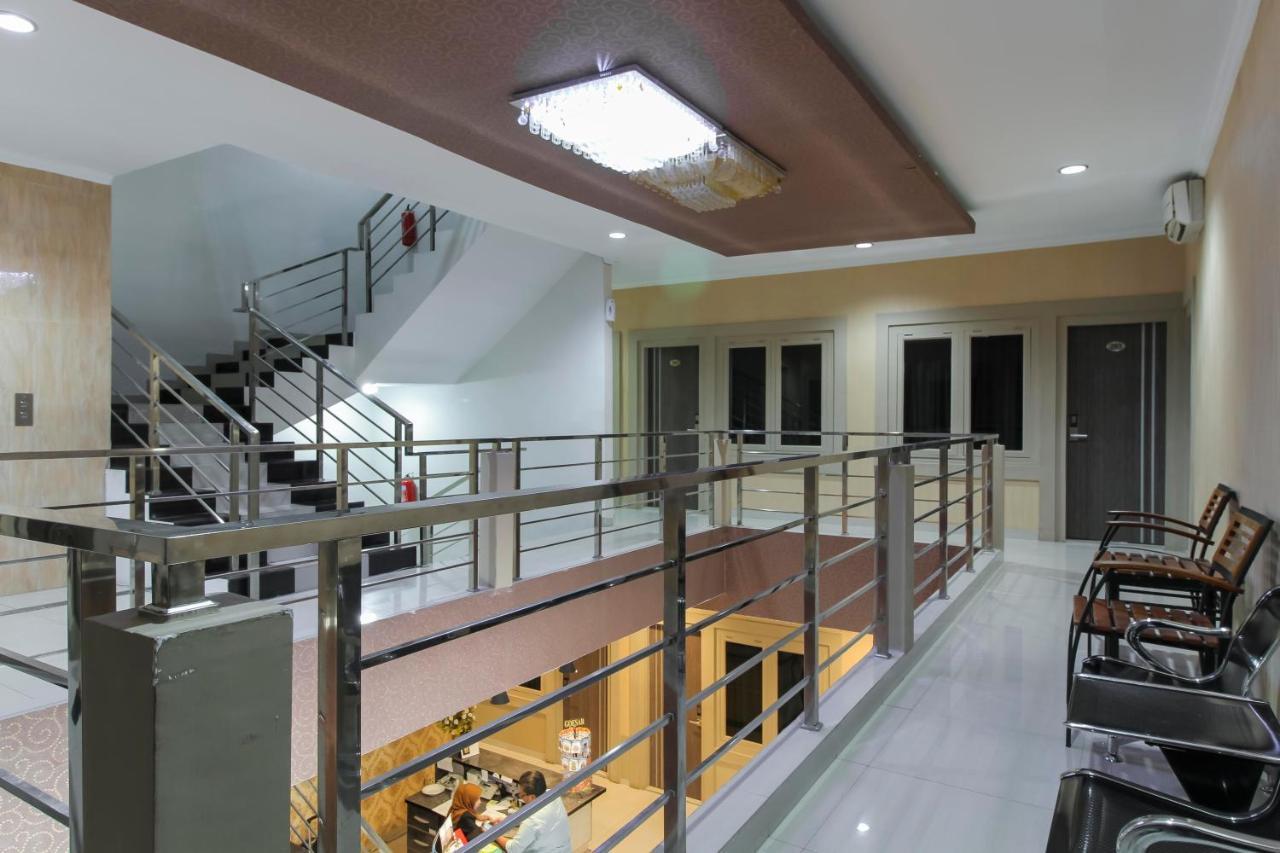 Reddoorz Plus Syariah @ Jalan Sriwijaya Medan Extérieur photo