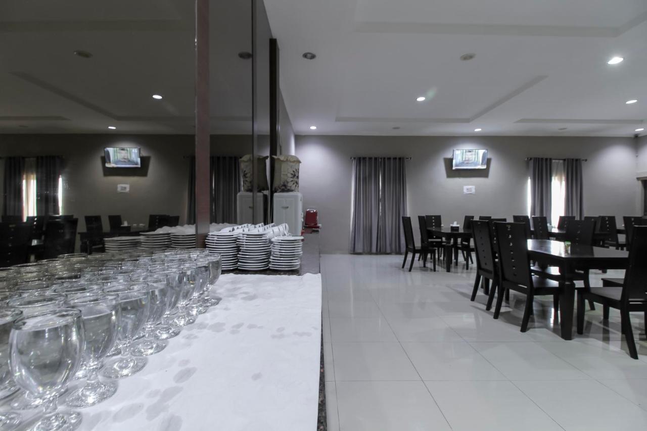 Reddoorz Plus Syariah @ Jalan Sriwijaya Medan Extérieur photo