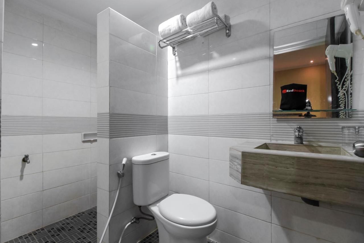 Reddoorz Plus Syariah @ Jalan Sriwijaya Medan Extérieur photo