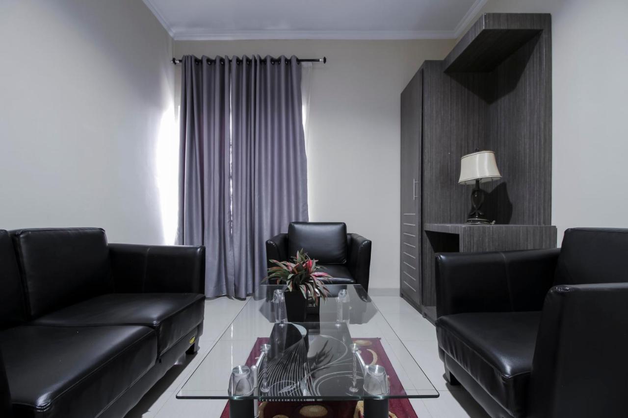 Reddoorz Plus Syariah @ Jalan Sriwijaya Medan Extérieur photo