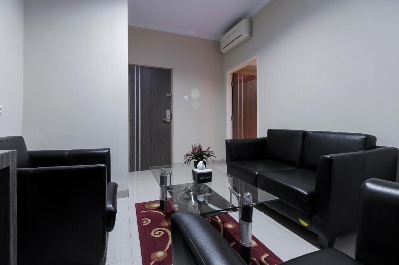 Reddoorz Plus Syariah @ Jalan Sriwijaya Medan Extérieur photo