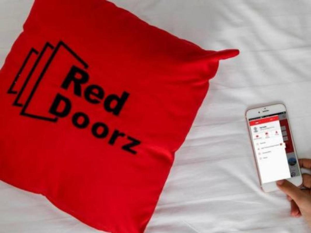Reddoorz Plus Syariah @ Jalan Sriwijaya Medan Extérieur photo